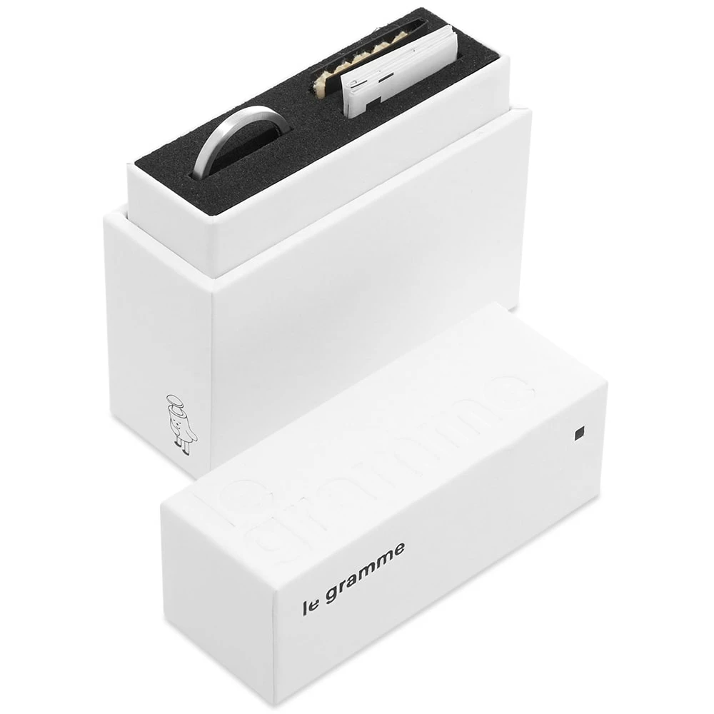 Le Gramme Brushed Ribbon Ring - Image 3