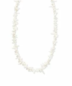 Timeless Pearly Shell Necklace