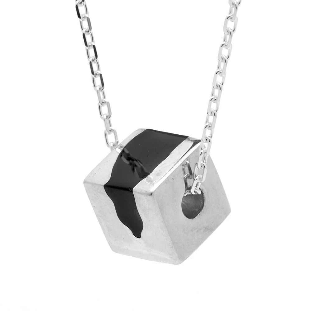 Ellie Mercer Small Resin Bead Necklace - Image 2