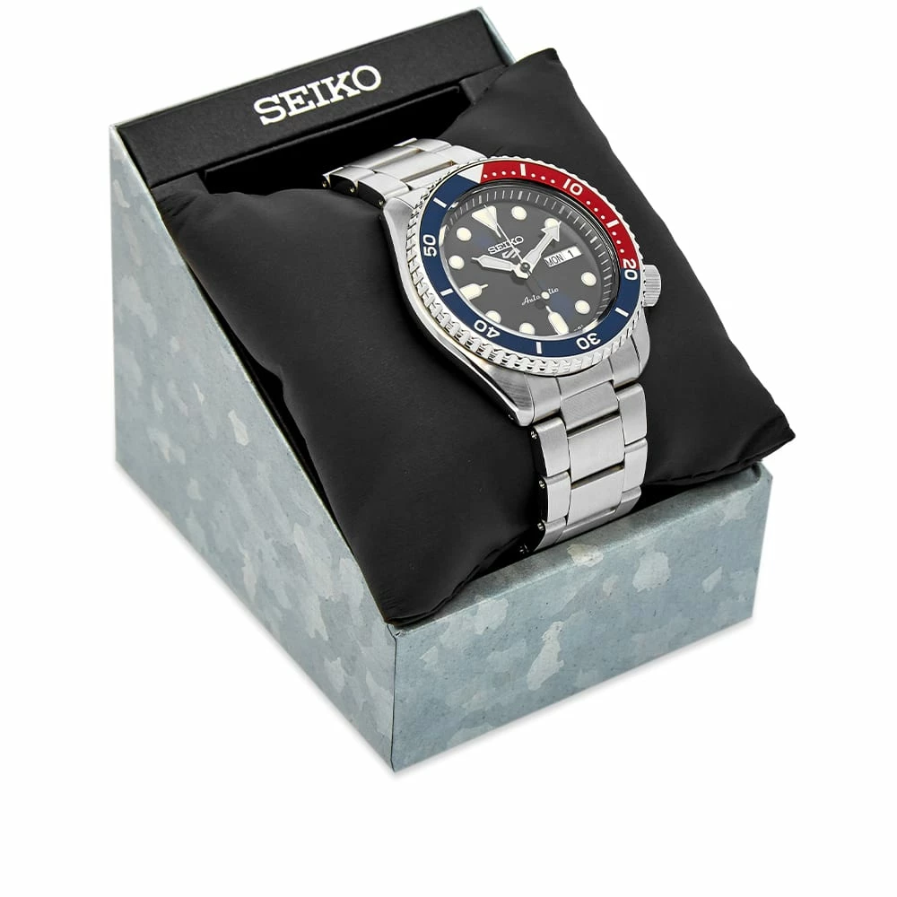 Seiko 5 Sports Watch - Image 4